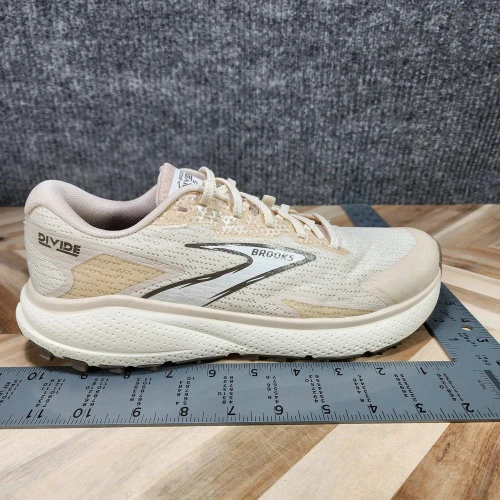 Brooks Divide 5 Women's 10 Coconut Almond 1204181B080 Trail Running Shoes